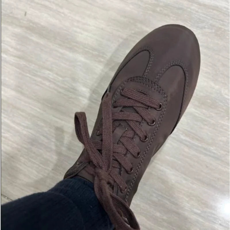 2025 New Women's Shoes Brown Soft Top Flat Sports Casual Shoes British Style Lace Up Versatile Shallow Mouth Board Shoes Loafers
