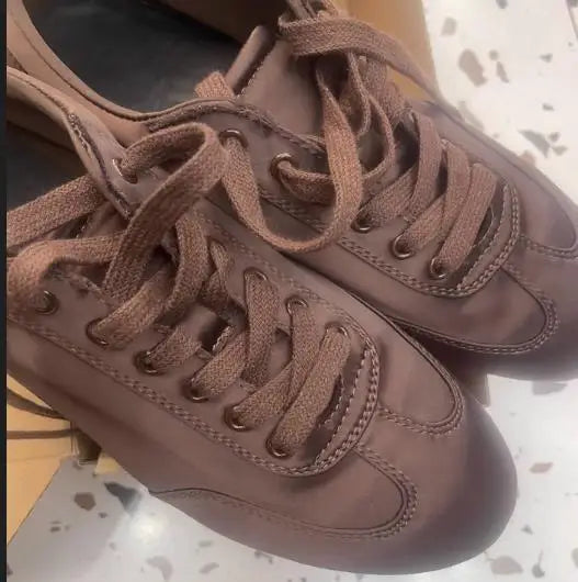 2025 New Women's Shoes Brown Soft Top Flat Sports Casual Shoes British Style Lace Up Versatile Shallow Mouth Board Shoes Loafers
