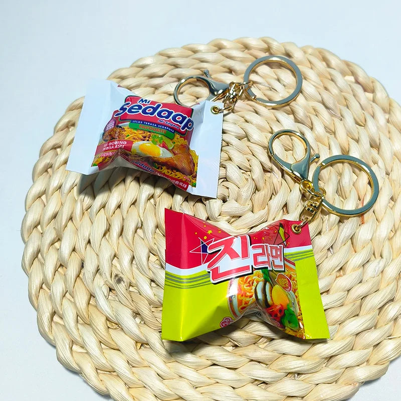 Creative Mini Indonesian Noodle Keychain Korean Ramen Instant Snack Food Toy Souvenir Spicy Mini Keyring Southeast Asian Cuisine