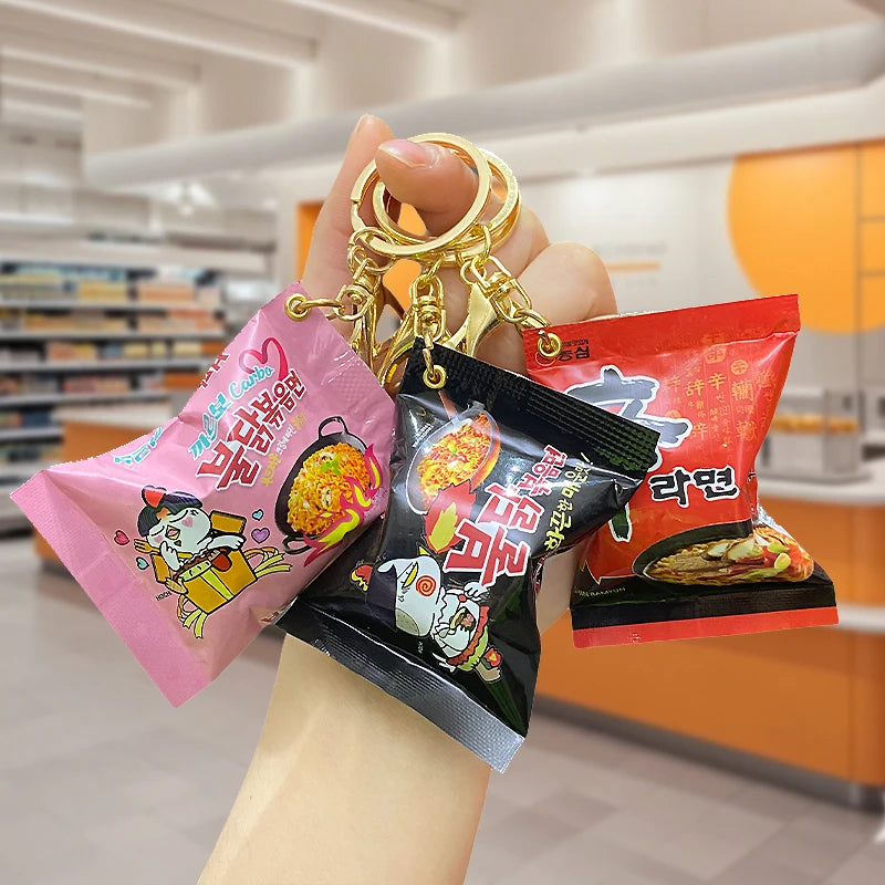 Creative Mini Indonesian Noodle Keychain Korean Ramen Instant Snack Food Toy Souvenir Spicy Mini Keyring Southeast Asian Cuisine