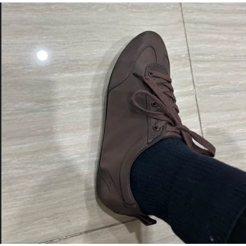2025 New Women's Shoes Brown Soft Top Flat Sports Casual Shoes British Style Lace Up Versatile Shallow Mouth Board Shoes Loafers