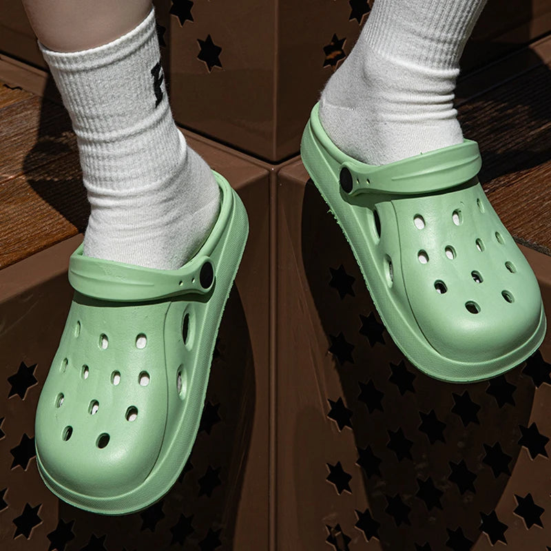 Summer Hollow Out Closed Toe Non-slip Slippers Soft Bottom Clogs Sandals Women Men Lightweight Outdoor Thick-soled Garden Shoes