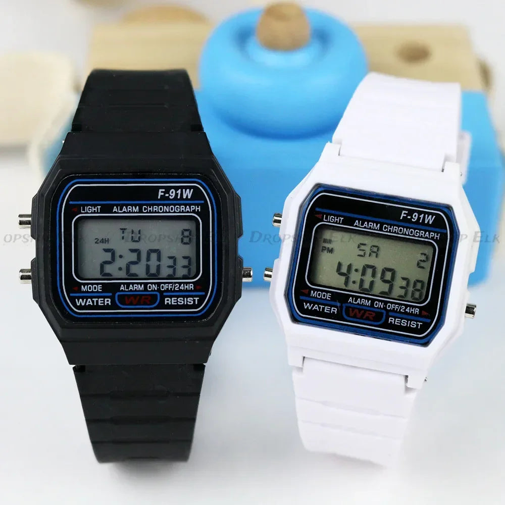 Sport LED Digital Watches Children Simple Small Square Dial Electronic Watch Silicone Band Fashion Casual Mens Watch Friend Gift