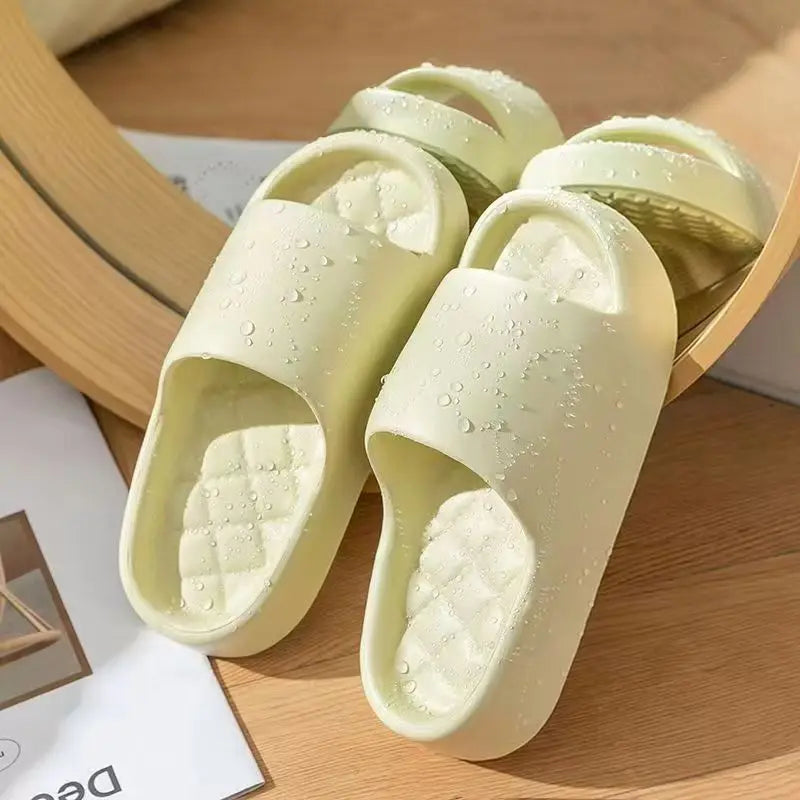 White Thick Platform Cloud Slippers Women Lightweight Soft Sole EVA Home Slides Woman Summer Comfort Non Slip Beach Flip Flops