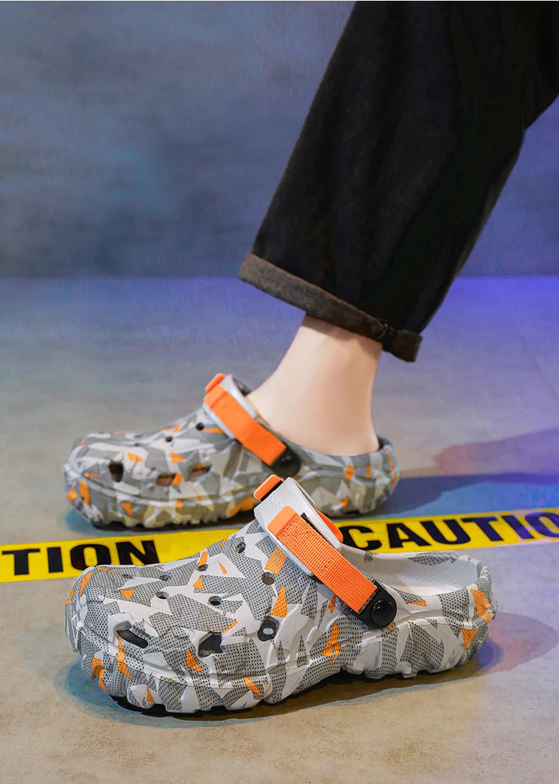 Summer Outdoor Beach Sandals Men Clogs Shoes Men Slippers Camouflage Platform Aqua Shoes Soft EVA Indoor Home Slides Flip Flops