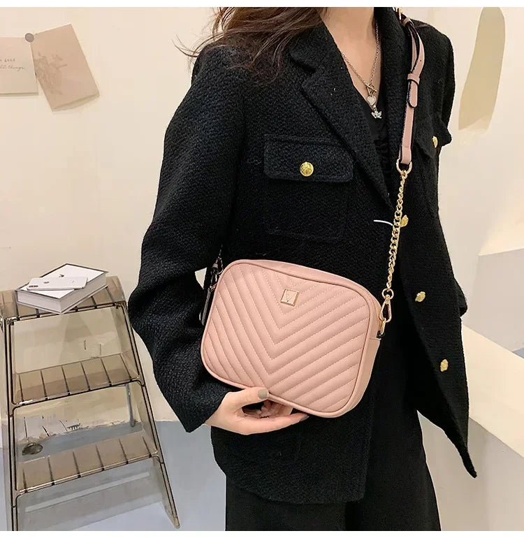 Women Bag Purse Pebbled V-Quilt Metal Chain Zip Up