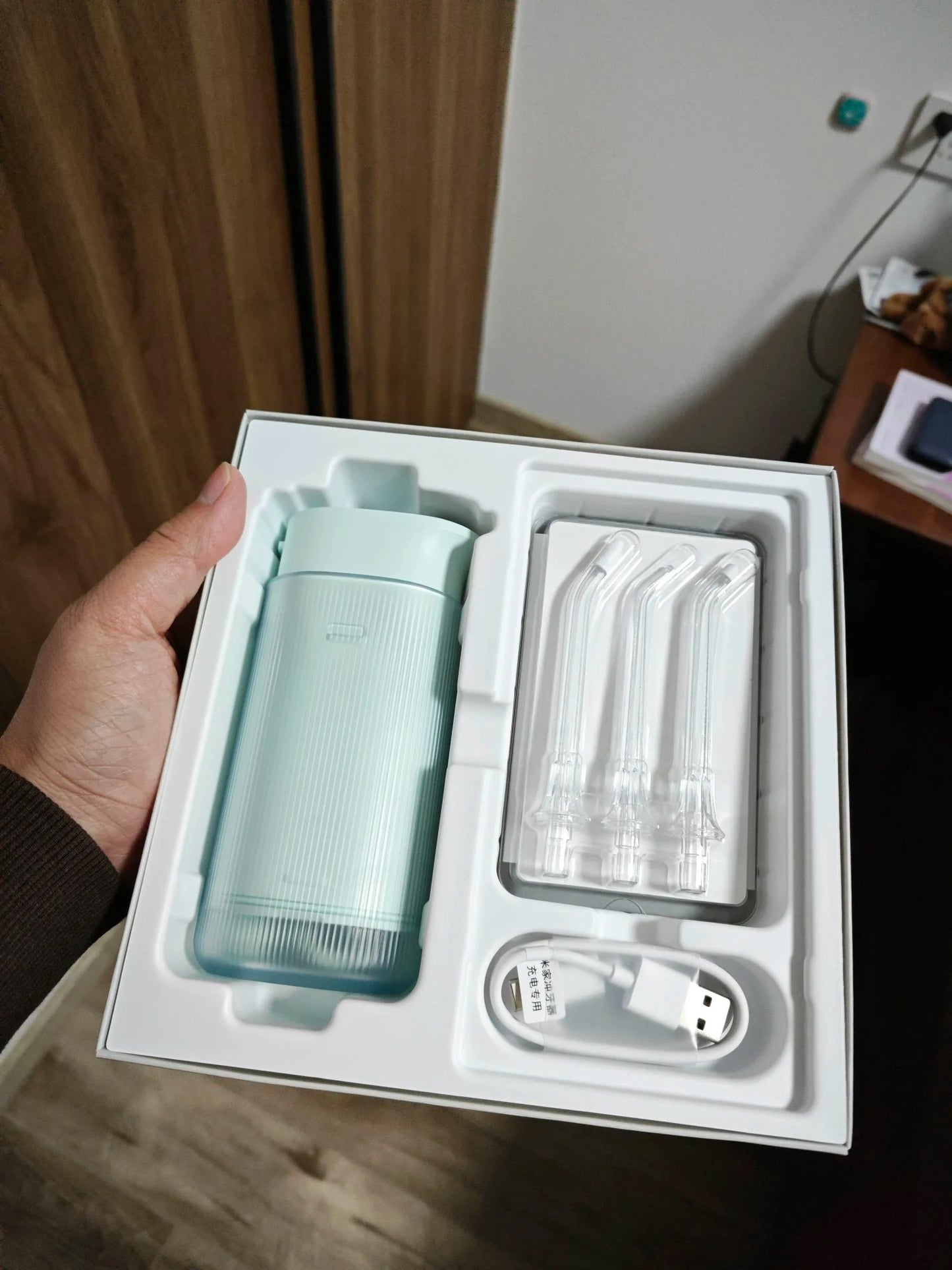 XIAOMI MIJIA Portable Oral Irrigator F400 4 Mode 200mL Water Tank 1700 Time/m Water Spray Retractable Irrigator Flosser Pick Jet