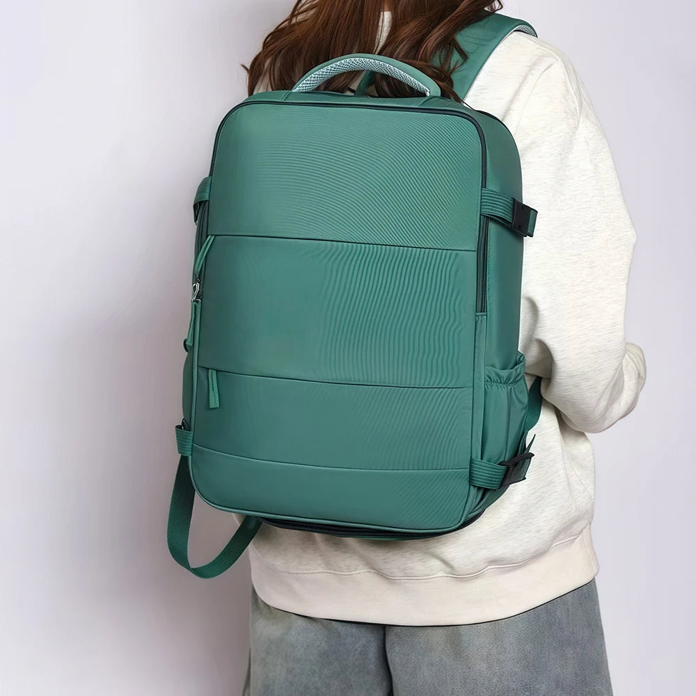 Long distance travel bag, lightweight backpack, suitable for outdoor exploration and city travel.zwq