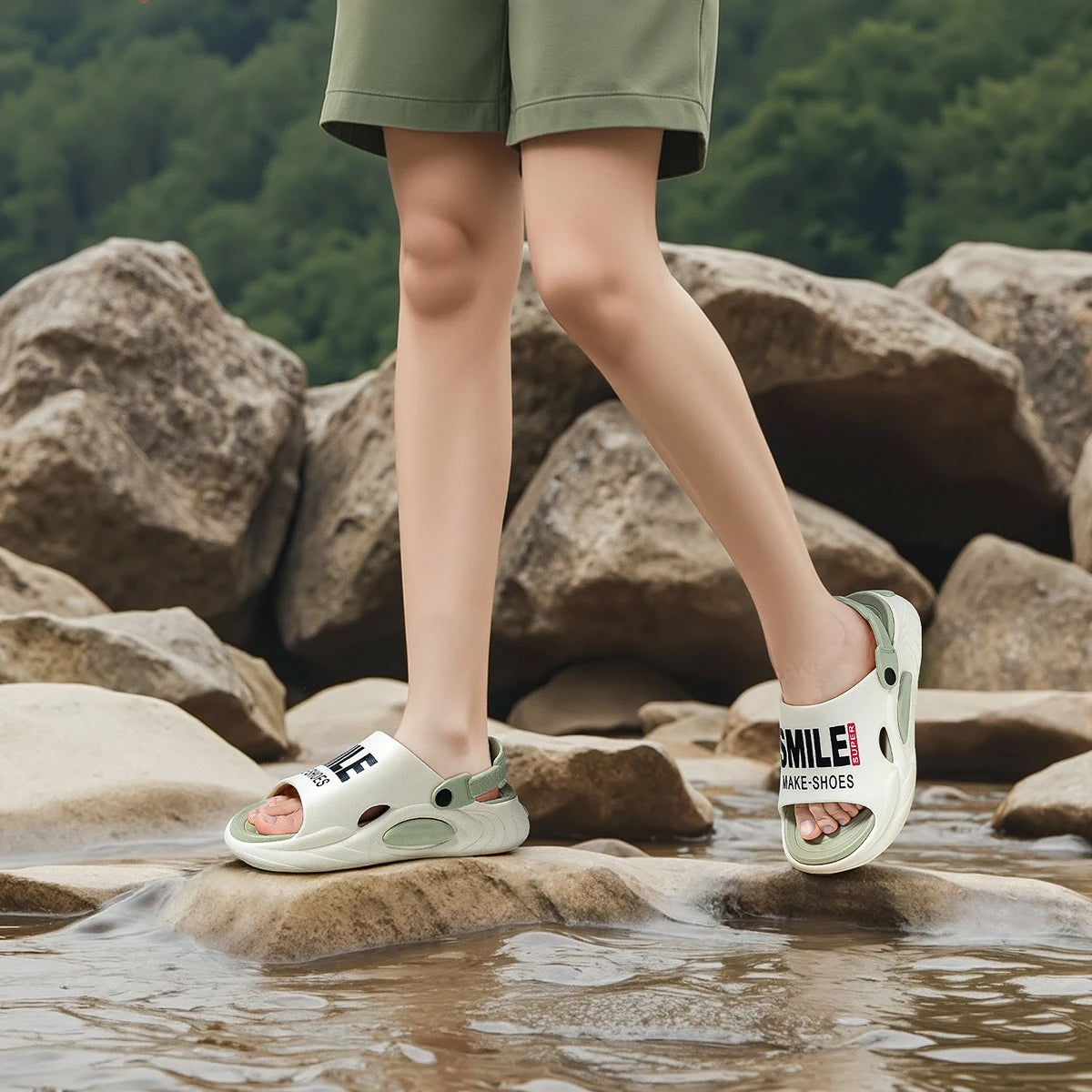 Summer Men Thick Bottom Hole Shoes Beach EVA Platform Slippers Fashion Comfortable Non-Slip Sandals Indoor Outdoor Men Slides