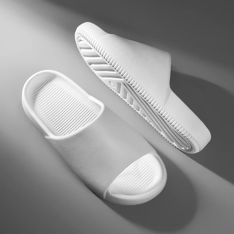 Summer Men Women Slippers EVA Platform Outdoor Comfortable Simple Design Beach Sandals Clogs Casual Indoor Slippers For Couple