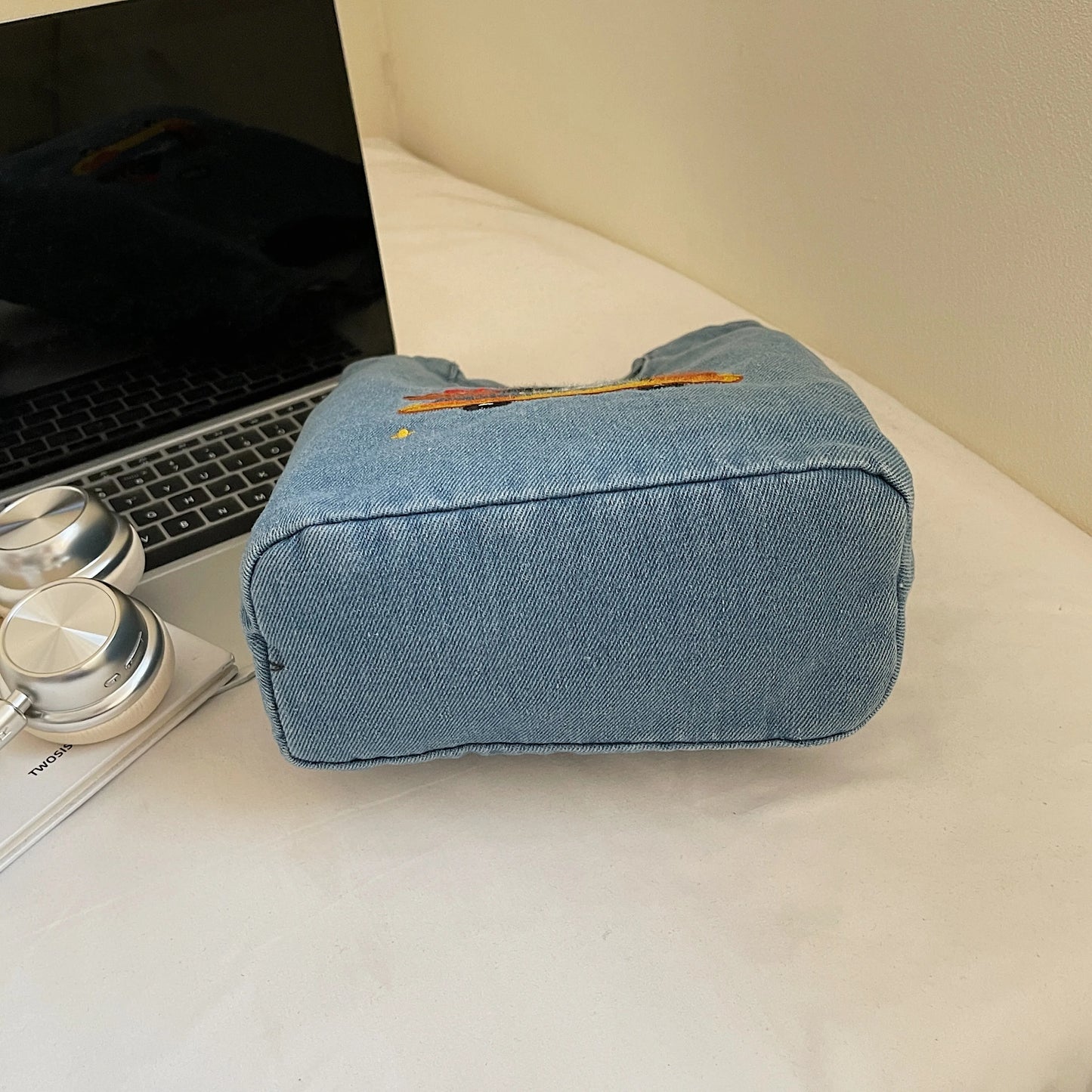 American Retro Japanese Style Tote Bag 2025 New Large Capacity Korean Commuting Portable Bucket Bag Relaxed Feeling Women's Bag