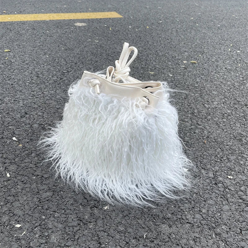 Luxury Colorful Tassels Furry Drawstring Bucket Bag Women Plush Handbag Harajuku Street Punk Y2k Hot Girls Faux Fur Shoulder Bag