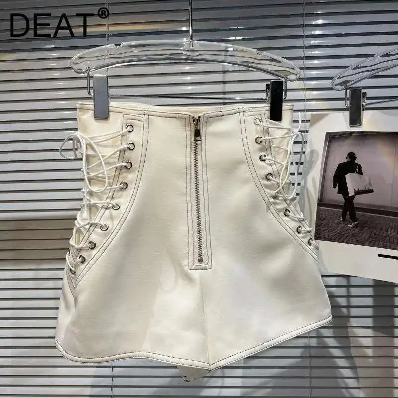DEAT Women's Fashion High Waist Zipper Design Shorts Trendy Casual A-line Side Straps Short Pants Female Spring New 11A02658