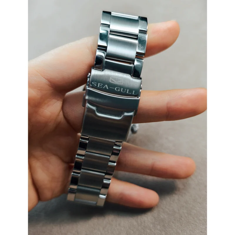 Seagull Men's Automatic Mechanical Watch Ocean Series 200m Waterproof Diving Wristwatch Luxury Red Watch Luminous Sapphire 1523