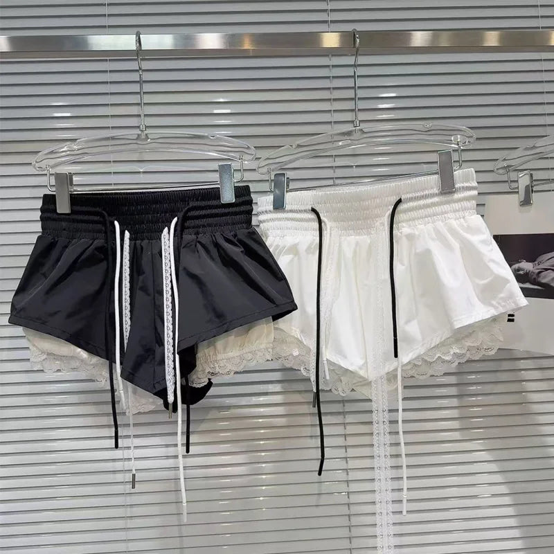 Shorts Woman Summer 2025 New White Korean Fashion Harajuku Balloon Skirt Short Woman Clothing Y2k Black Bloomer Women's Shorts