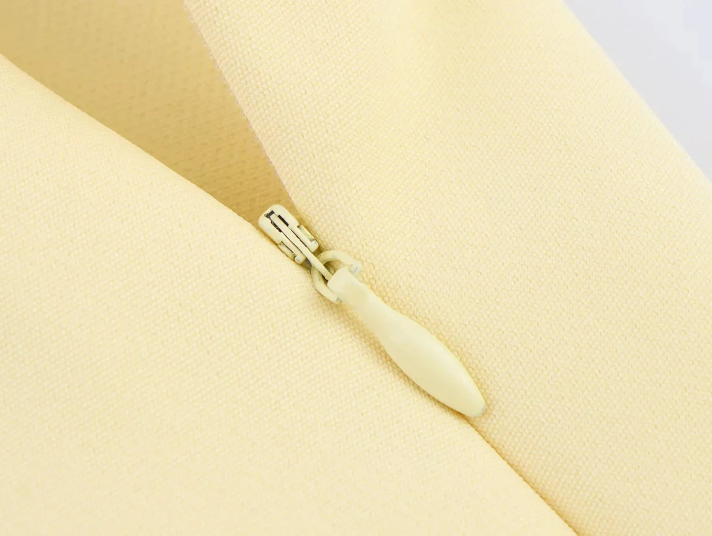 TRAFZA Casual Chic Butter Yellow Women Shorts Skirt Solid Zipper Shorts Skirt Fashion 2025 Spring Summer Elegant Holiday Shorts